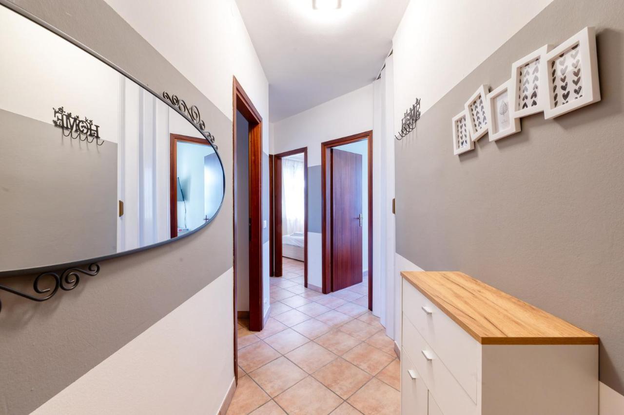 Wolf House - Peschiera Holiday - Jacuzzi Privata Peschiera del Garda Exterior photo