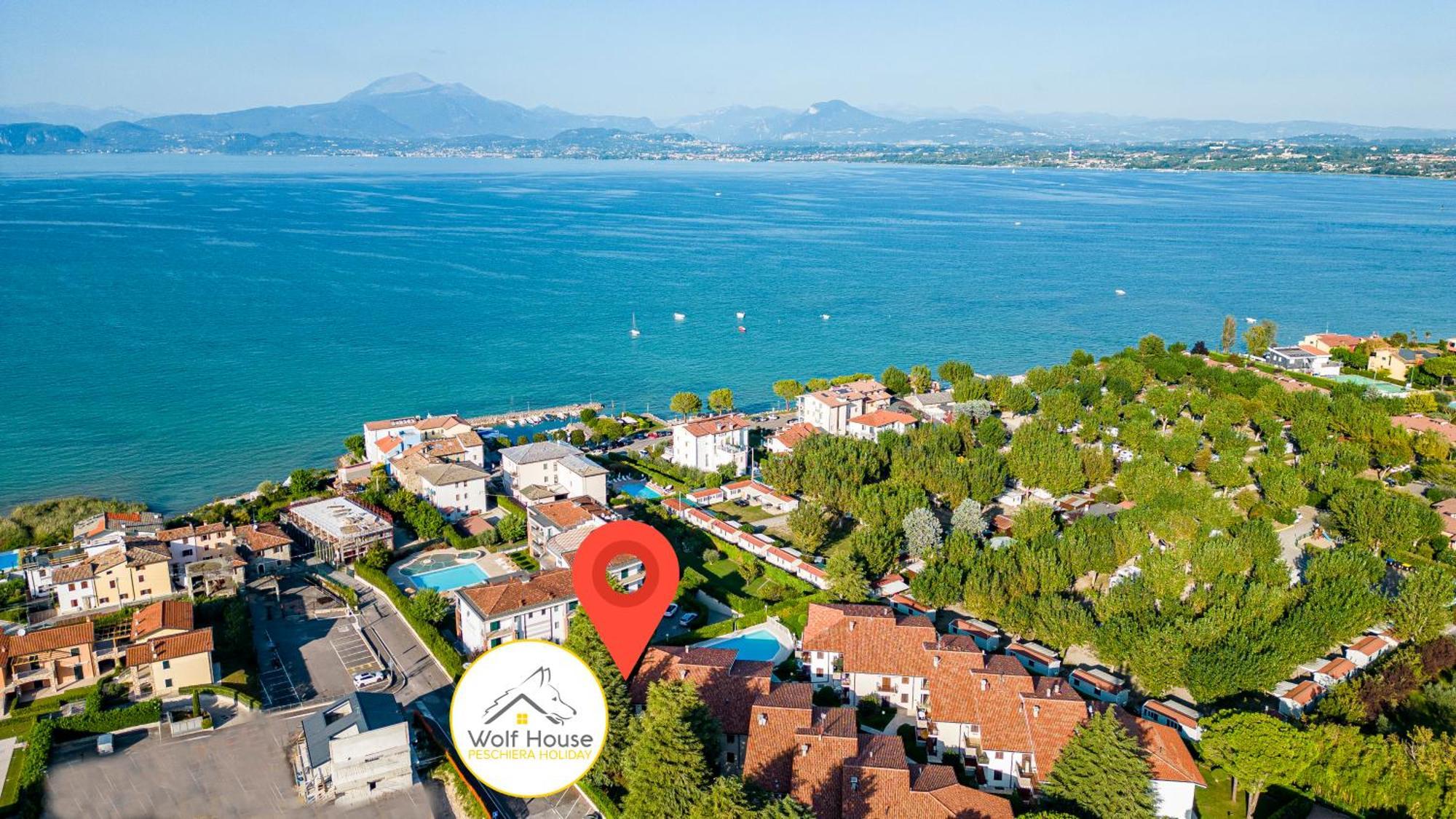 Wolf House - Peschiera Holiday - Jacuzzi Privata Peschiera del Garda Exterior photo